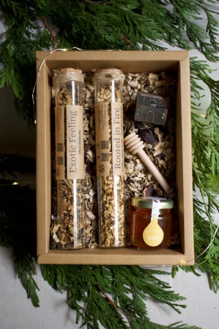 cropped Christmasbox 10.webp